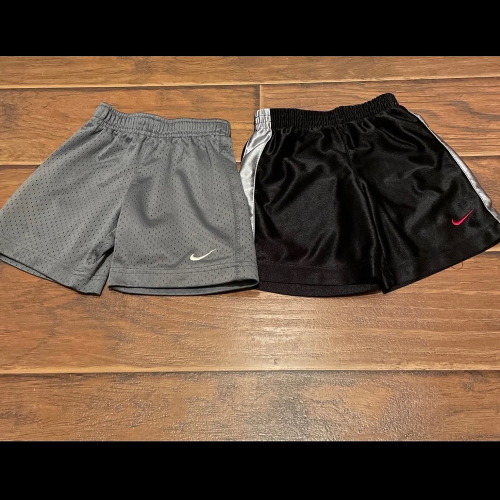 Nike shorts size 3t